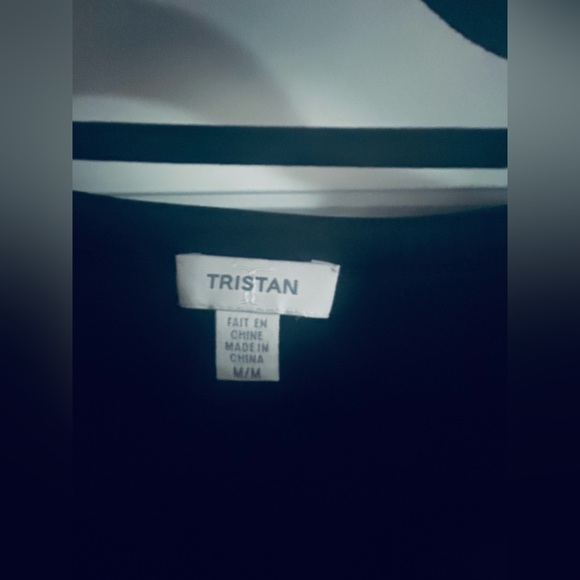 #201 Medium Beautiful button-down long sleeve dress shirt - Picture 2 of 3